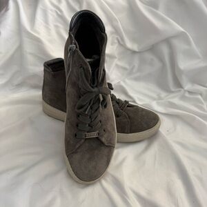 Like New Hartjes XS Bandy Grey Lace Boot with Side Zip